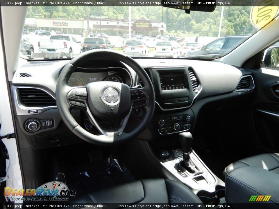 2019 Jeep Cherokee Latitude Plus 4x4 Bright White / Black Photo #13