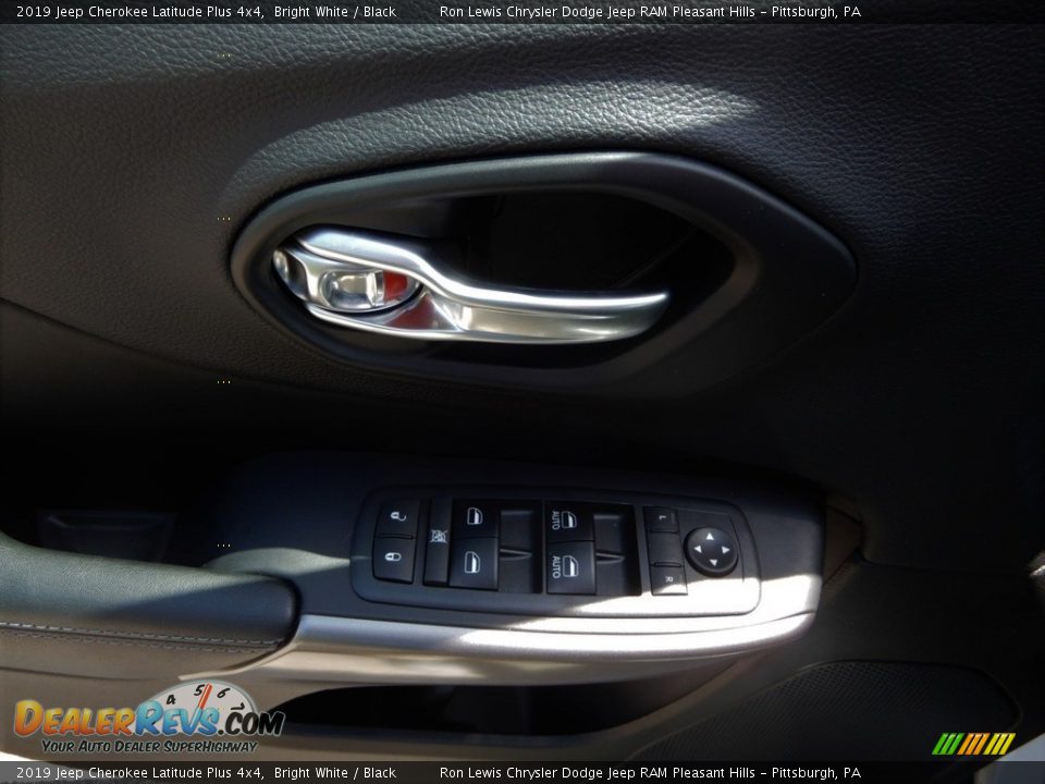 2019 Jeep Cherokee Latitude Plus 4x4 Bright White / Black Photo #14