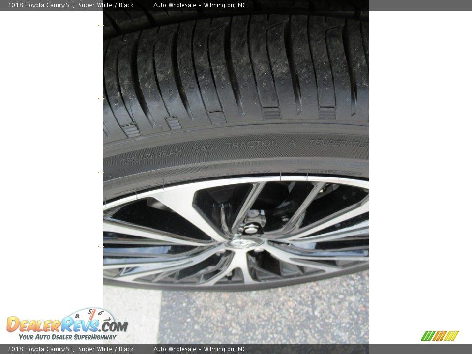 2018 Toyota Camry SE Super White / Black Photo #10