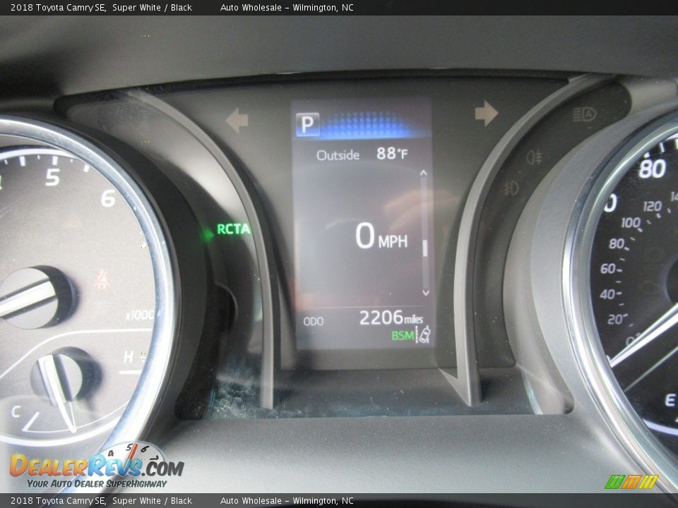 2018 Toyota Camry SE Super White / Black Photo #17