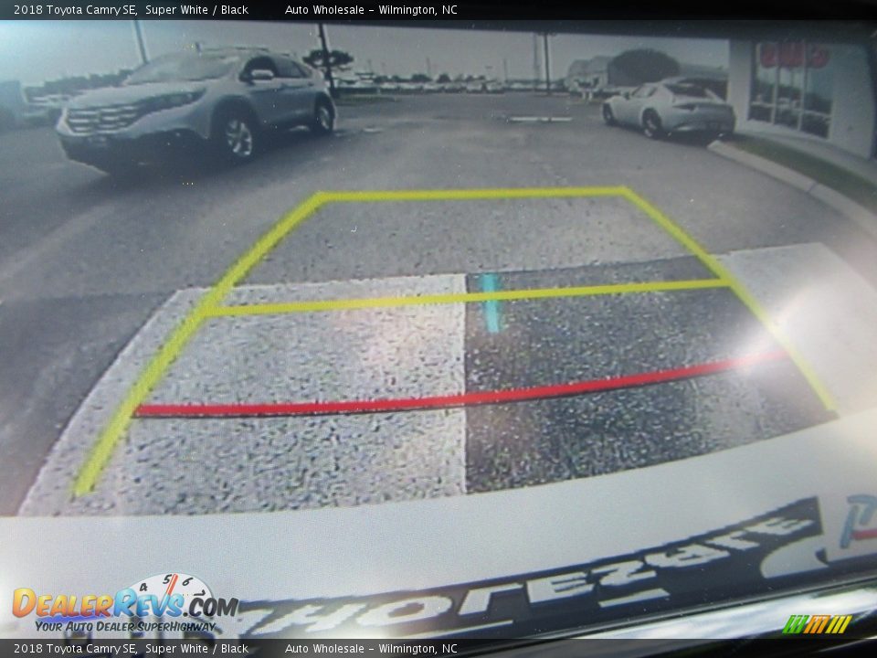 2018 Toyota Camry SE Super White / Black Photo #19