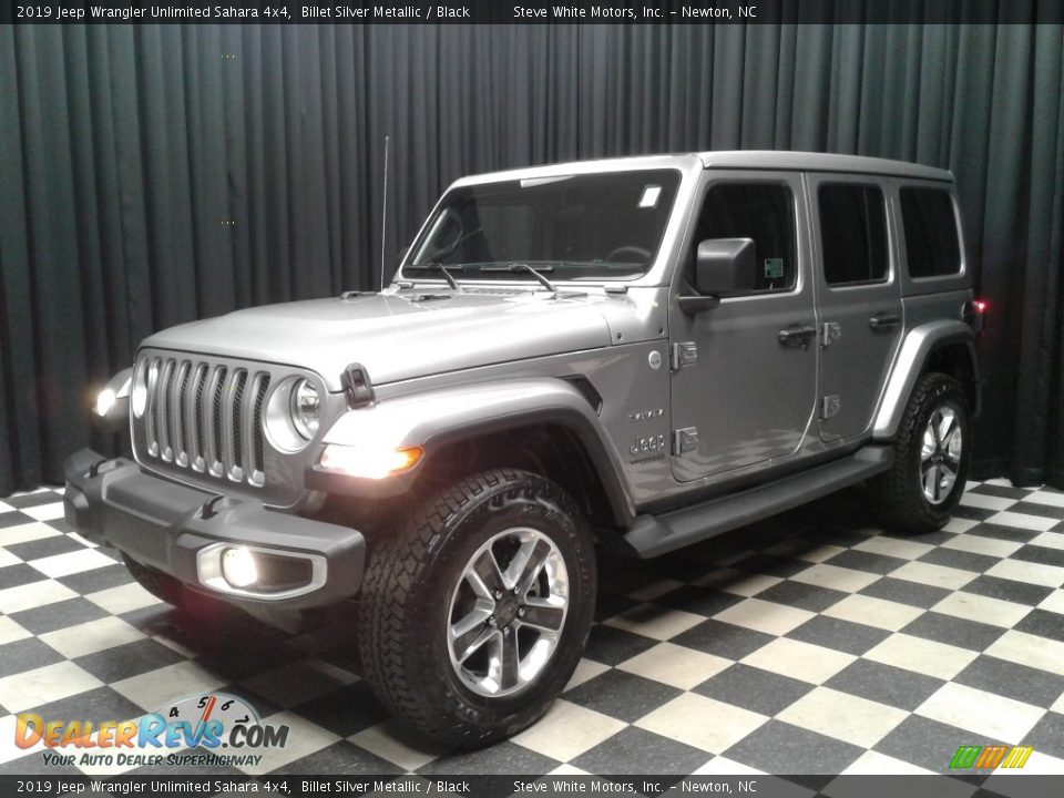 2019 Jeep Wrangler Unlimited Sahara 4x4 Billet Silver Metallic / Black Photo #2