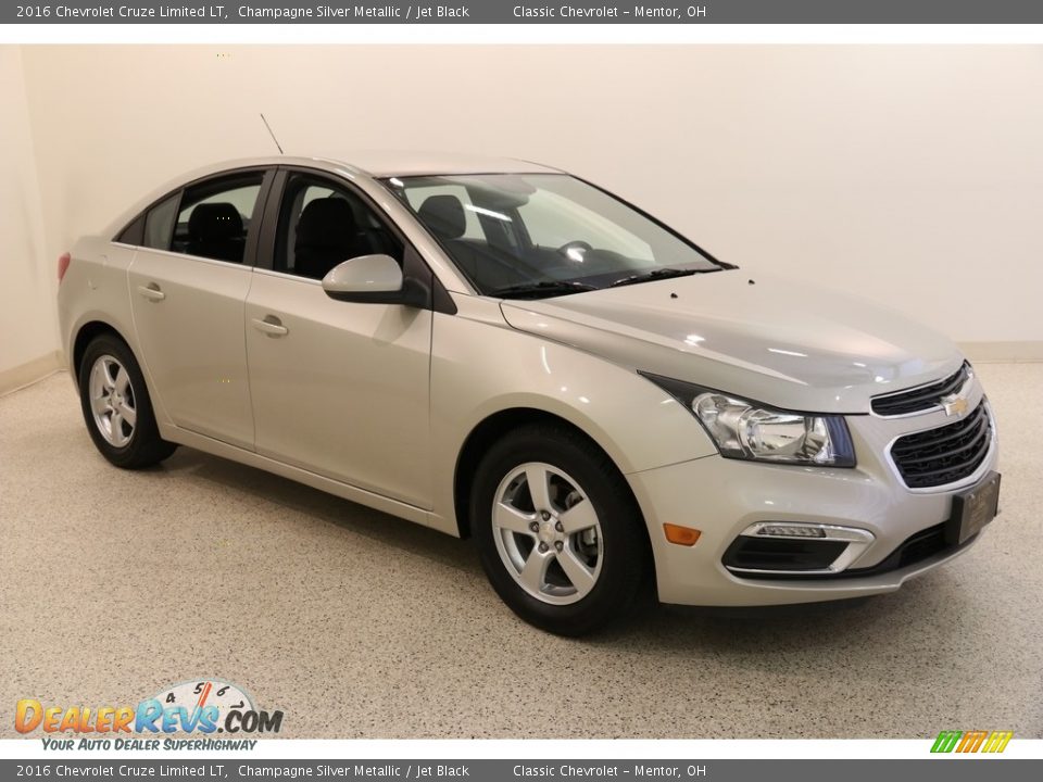 2016 Chevrolet Cruze Limited LT Champagne Silver Metallic / Jet Black Photo #1