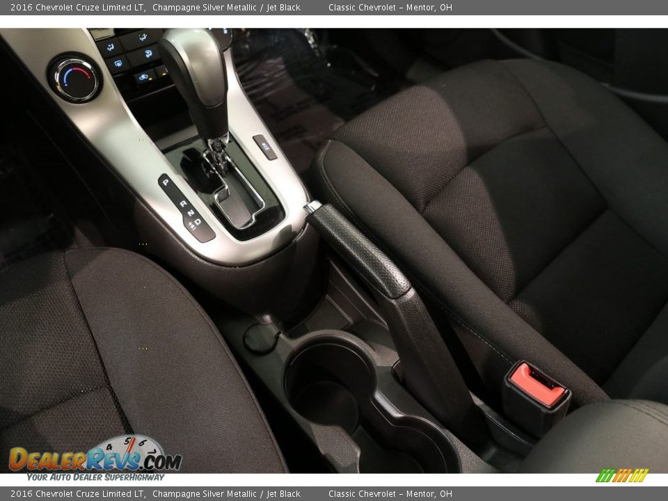 2016 Chevrolet Cruze Limited LT Champagne Silver Metallic / Jet Black Photo #9