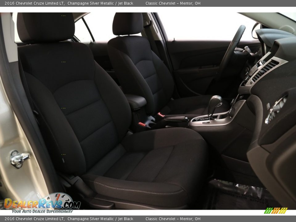 2016 Chevrolet Cruze Limited LT Champagne Silver Metallic / Jet Black Photo #13