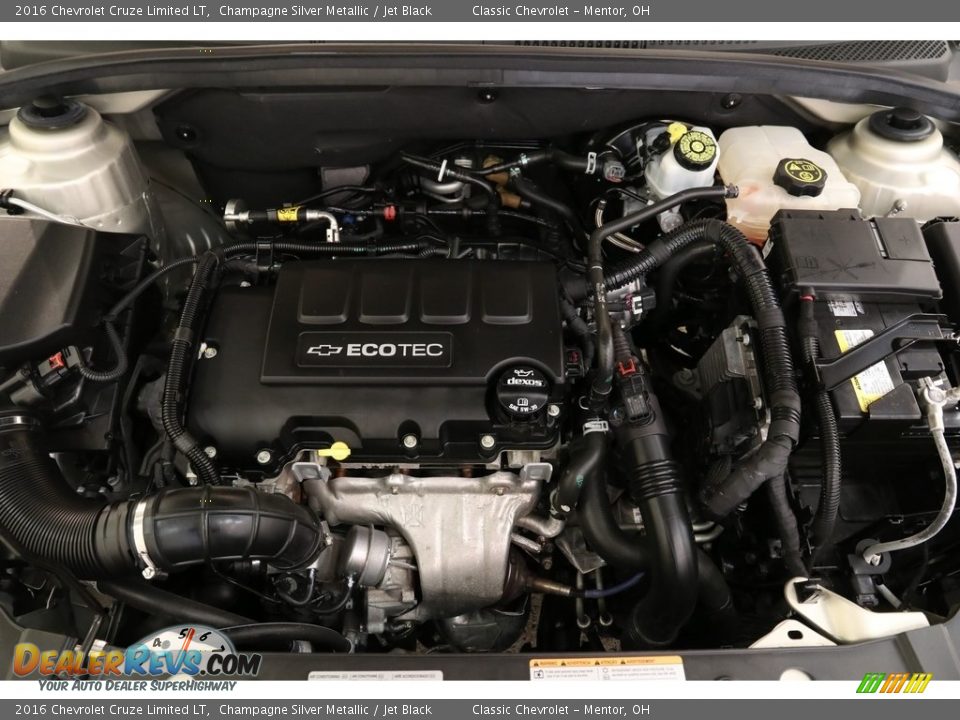 2016 Chevrolet Cruze Limited LT Champagne Silver Metallic / Jet Black Photo #17