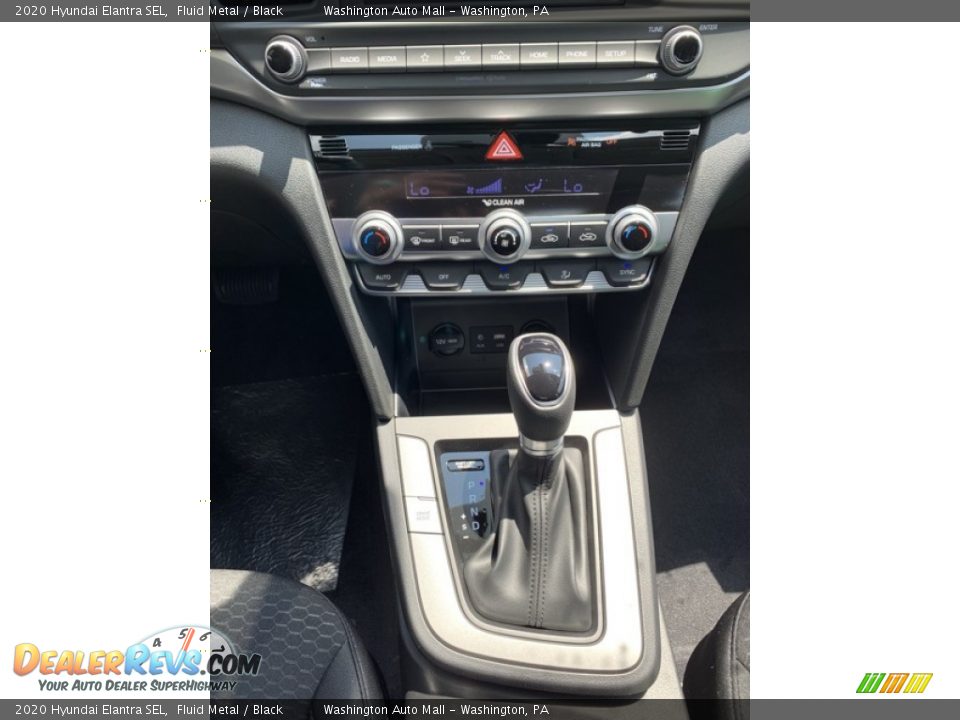 2020 Hyundai Elantra SEL Shifter Photo #34
