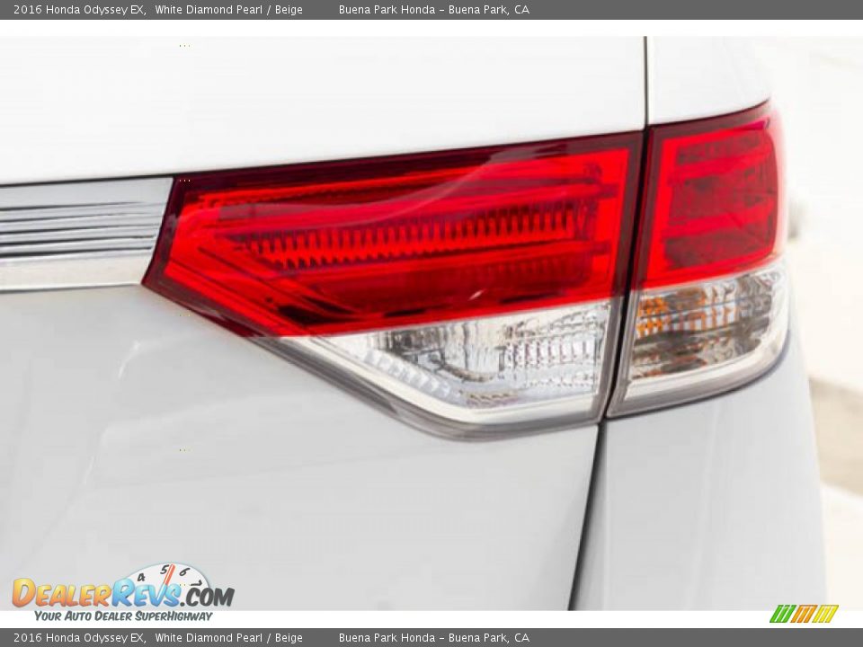 2016 Honda Odyssey EX White Diamond Pearl / Beige Photo #13