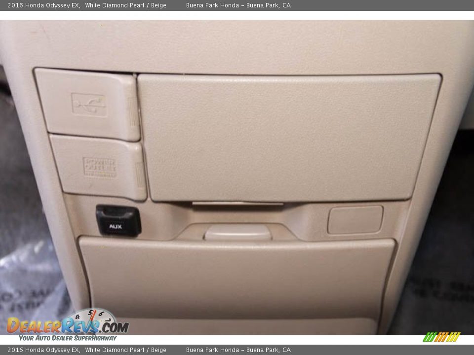 2016 Honda Odyssey EX White Diamond Pearl / Beige Photo #16