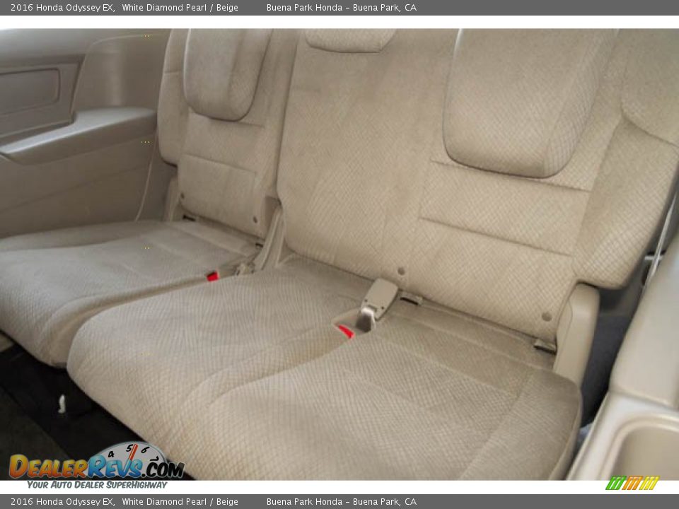2016 Honda Odyssey EX White Diamond Pearl / Beige Photo #19