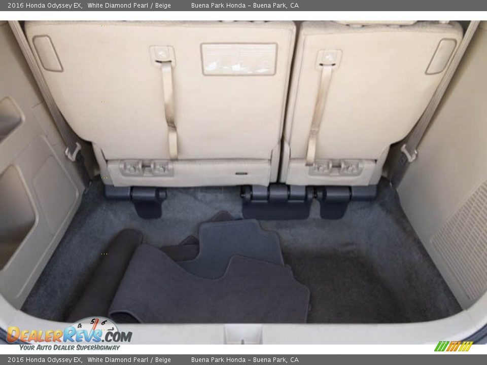 2016 Honda Odyssey EX White Diamond Pearl / Beige Photo #20