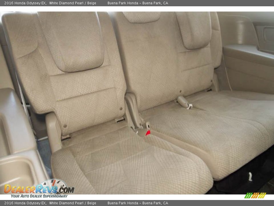 2016 Honda Odyssey EX White Diamond Pearl / Beige Photo #21