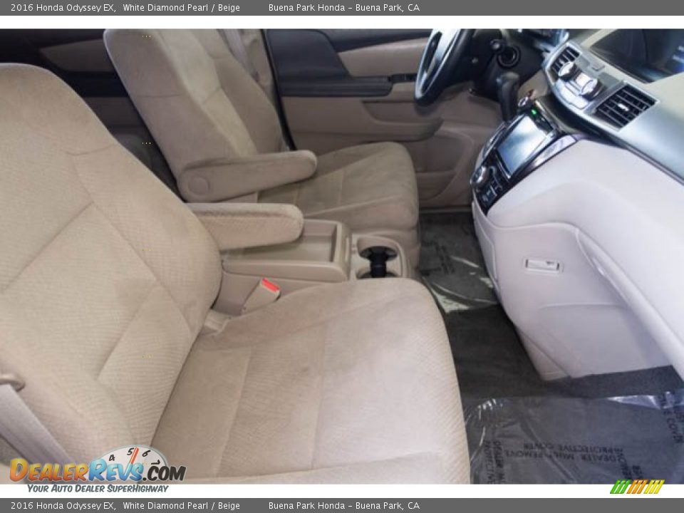 2016 Honda Odyssey EX White Diamond Pearl / Beige Photo #24