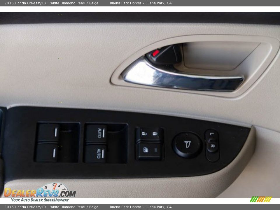 2016 Honda Odyssey EX White Diamond Pearl / Beige Photo #32