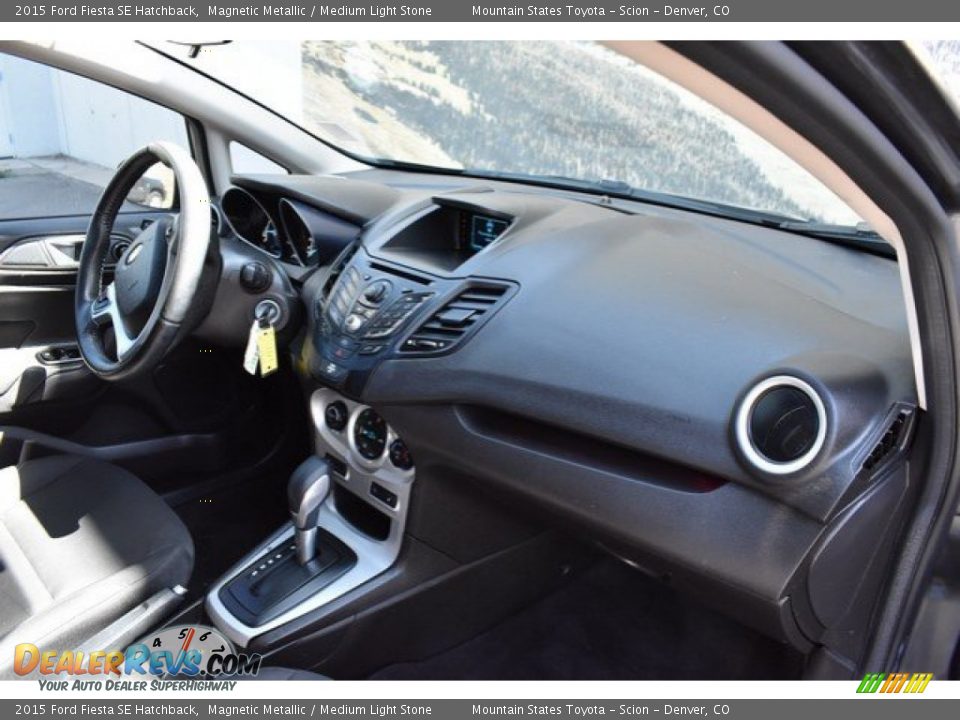 2015 Ford Fiesta SE Hatchback Magnetic Metallic / Medium Light Stone Photo #16