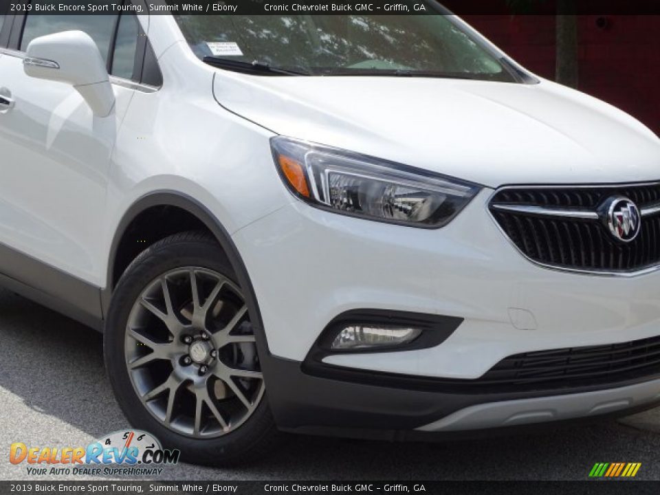 2019 Buick Encore Sport Touring Summit White / Ebony Photo #2