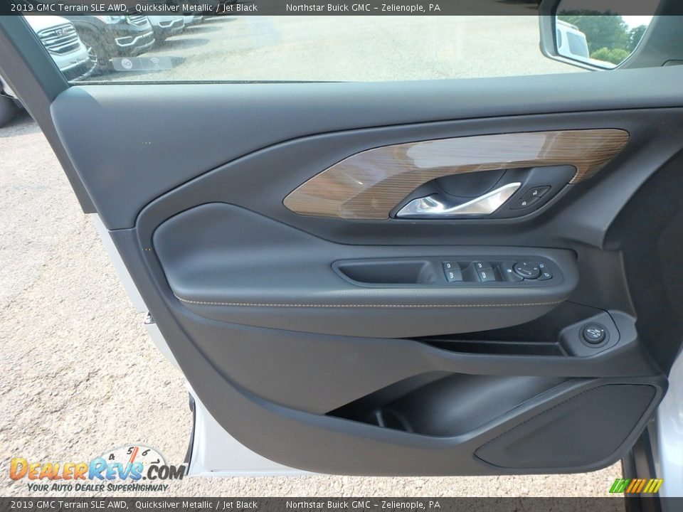 Door Panel of 2019 GMC Terrain SLE AWD Photo #14