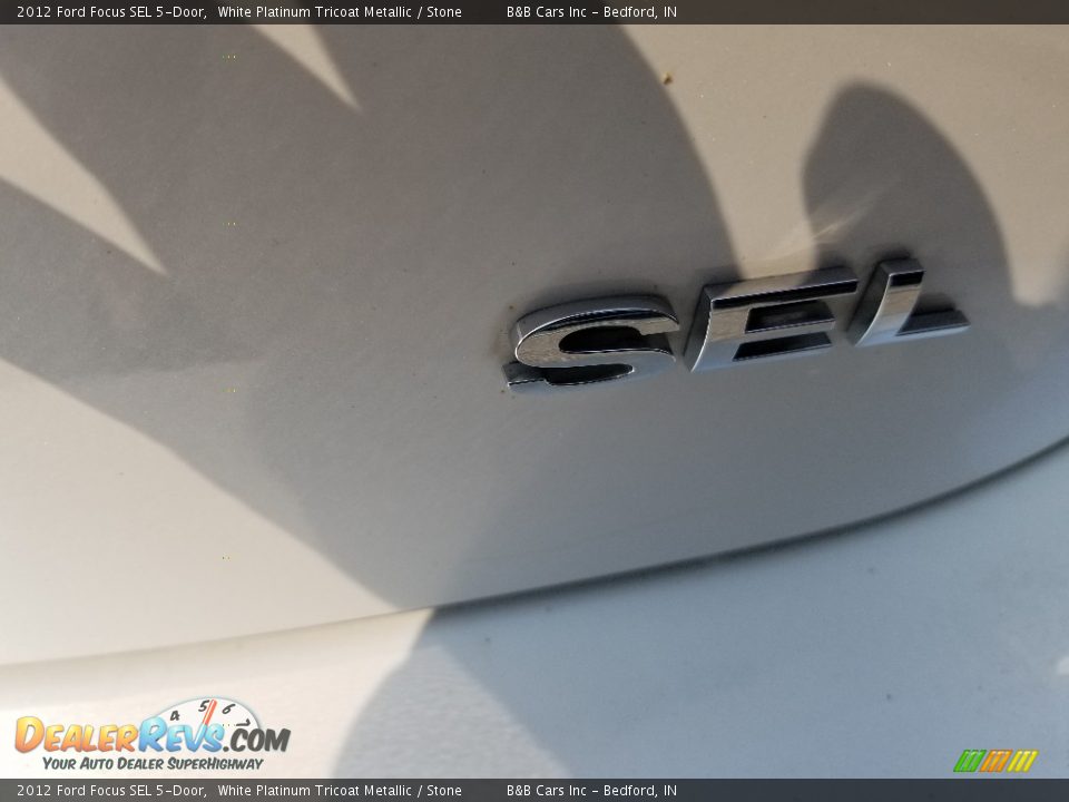 2012 Ford Focus SEL 5-Door White Platinum Tricoat Metallic / Stone Photo #11