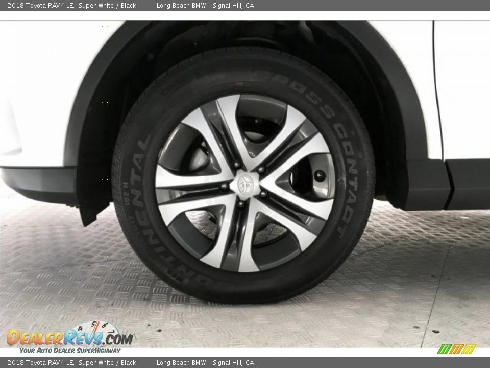 2018 Toyota RAV4 LE Super White / Black Photo #8