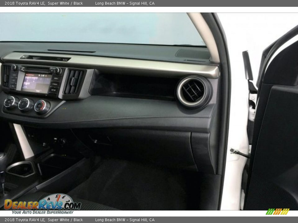 2018 Toyota RAV4 LE Super White / Black Photo #24