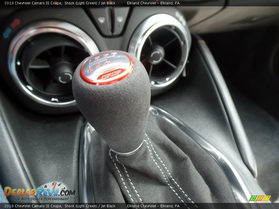 2019 Chevrolet Camaro SS Coupe Shifter Photo #23