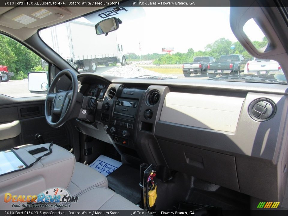 2010 Ford F150 XL SuperCab 4x4 Oxford White / Medium Stone Photo #12