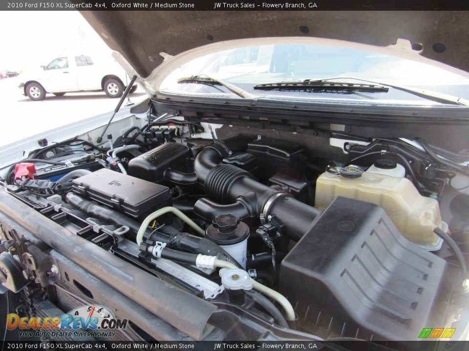 2010 Ford F150 XL SuperCab 4x4 Oxford White / Medium Stone Photo #32