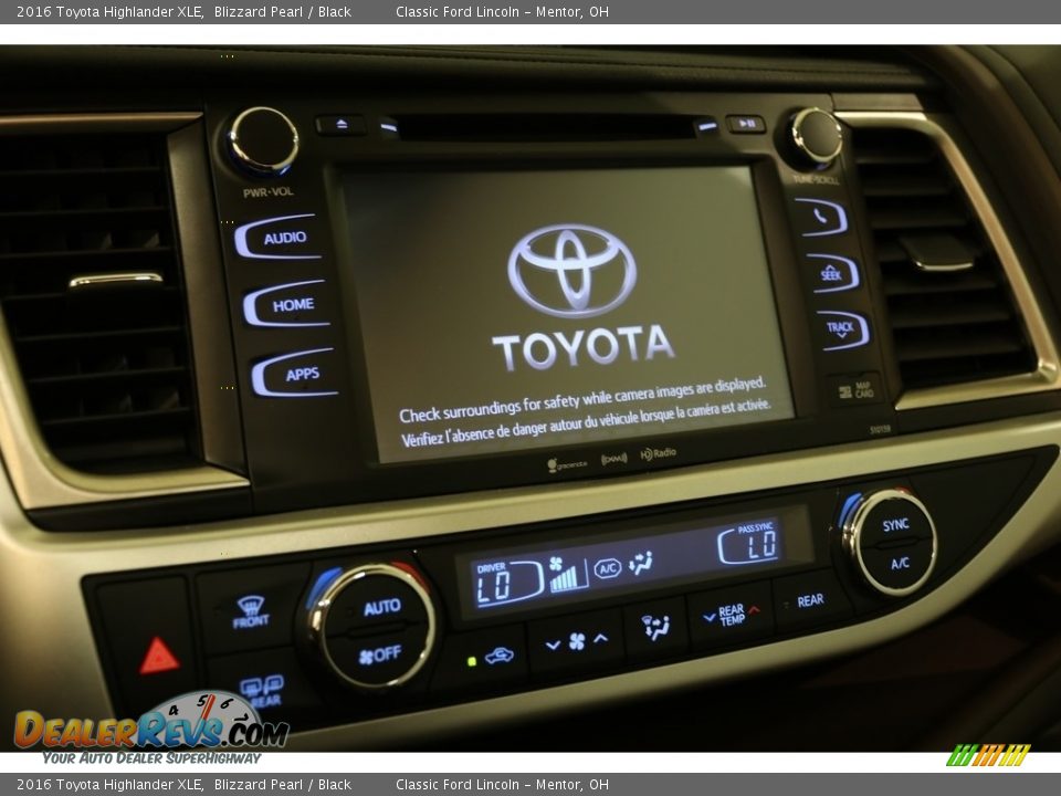 2016 Toyota Highlander XLE Blizzard Pearl / Black Photo #8