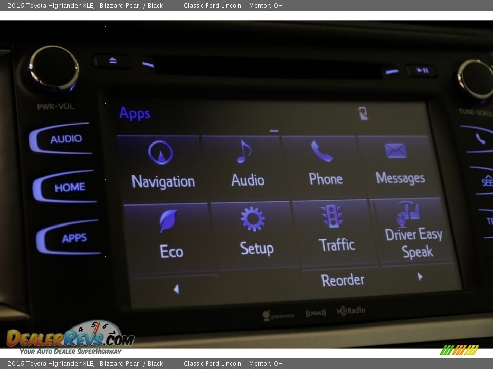 2016 Toyota Highlander XLE Blizzard Pearl / Black Photo #10