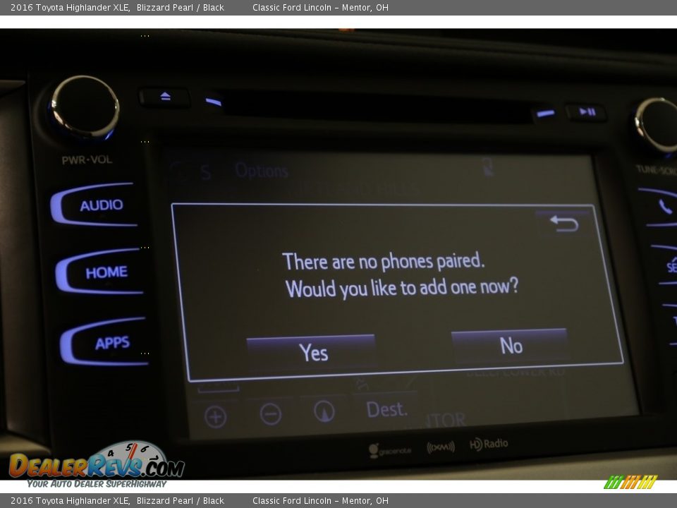 2016 Toyota Highlander XLE Blizzard Pearl / Black Photo #12