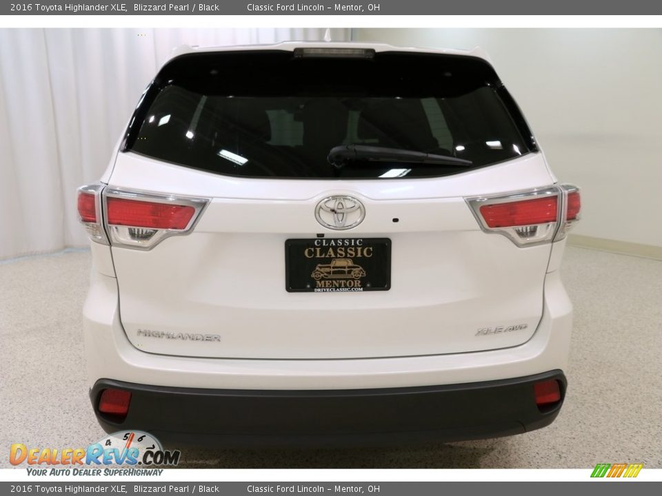 2016 Toyota Highlander XLE Blizzard Pearl / Black Photo #21