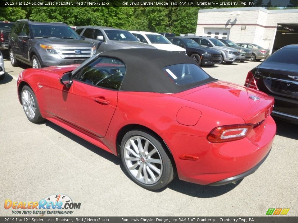 2019 Fiat 124 Spider Lusso Roadster Red / Nero (Black) Photo #3