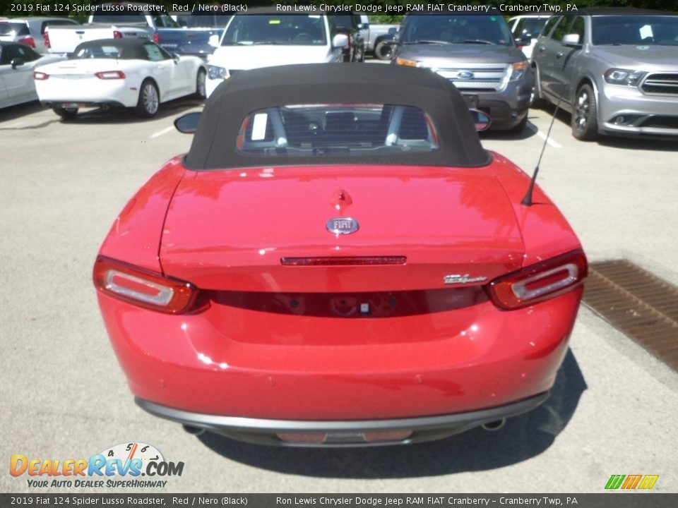 2019 Fiat 124 Spider Lusso Roadster Red / Nero (Black) Photo #4