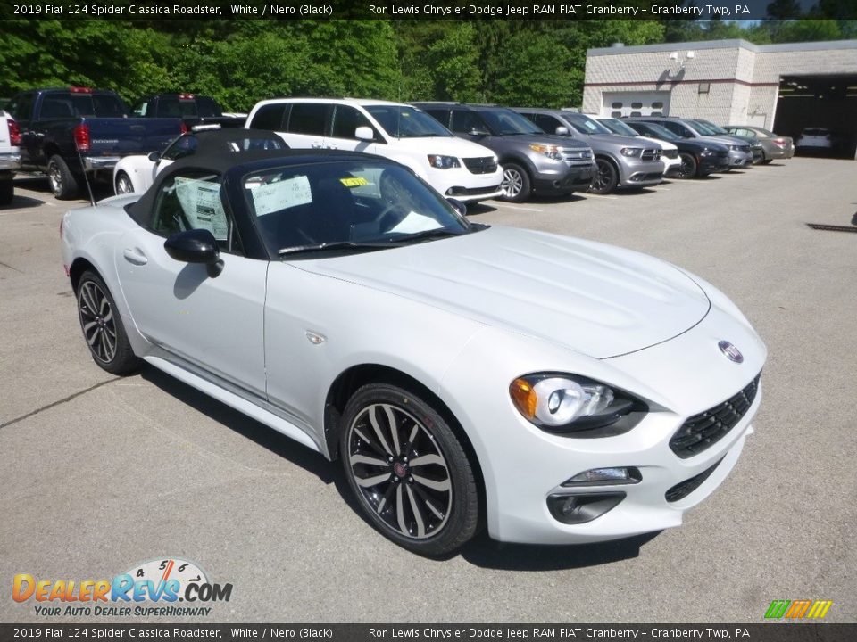 2019 Fiat 124 Spider Classica Roadster White / Nero (Black) Photo #7