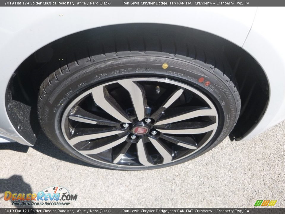 2019 Fiat 124 Spider Classica Roadster White / Nero (Black) Photo #9