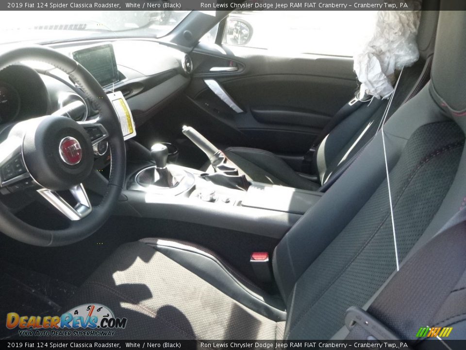 2019 Fiat 124 Spider Classica Roadster White / Nero (Black) Photo #12