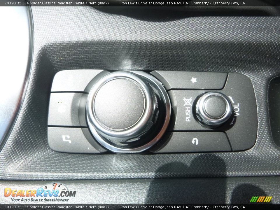 2019 Fiat 124 Spider Classica Roadster White / Nero (Black) Photo #20