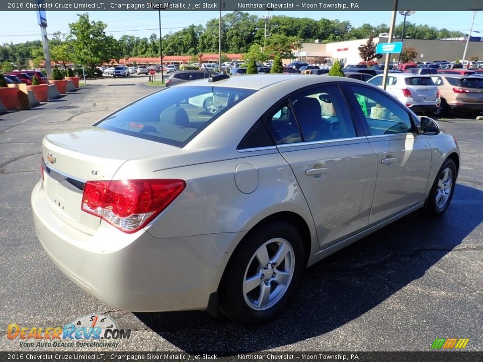 2016 Chevrolet Cruze Limited LT Champagne Silver Metallic / Jet Black Photo #9