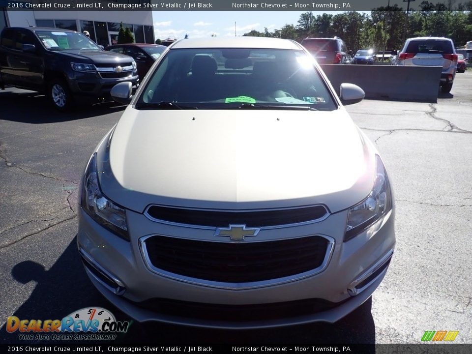 2016 Chevrolet Cruze Limited LT Champagne Silver Metallic / Jet Black Photo #13