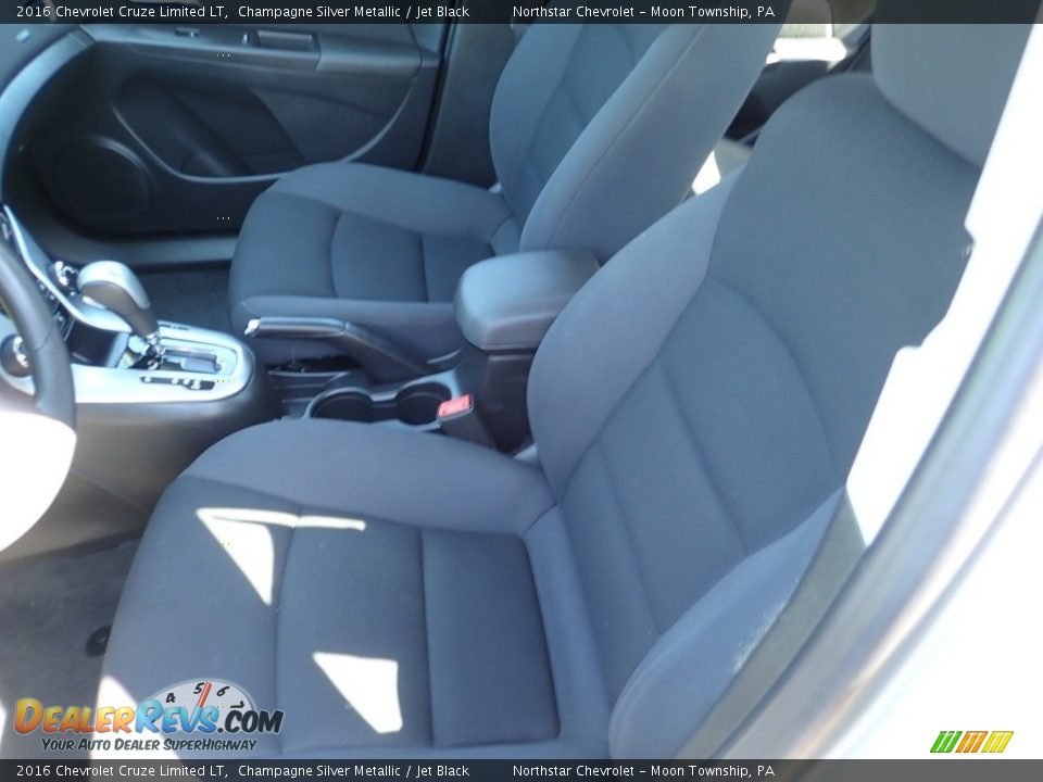 2016 Chevrolet Cruze Limited LT Champagne Silver Metallic / Jet Black Photo #20