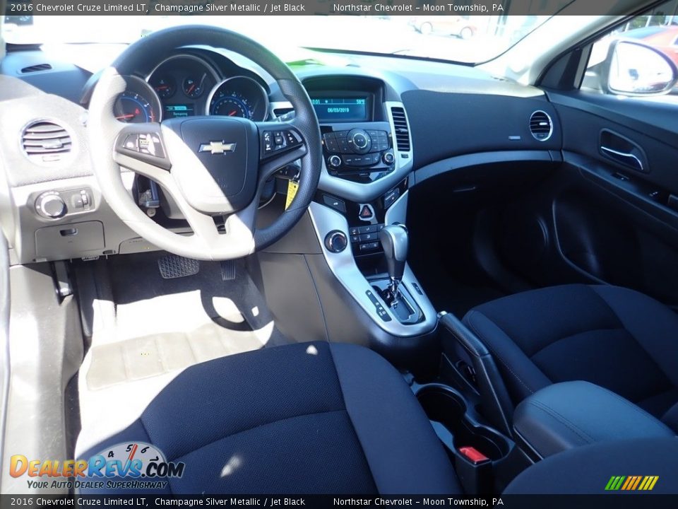 2016 Chevrolet Cruze Limited LT Champagne Silver Metallic / Jet Black Photo #22