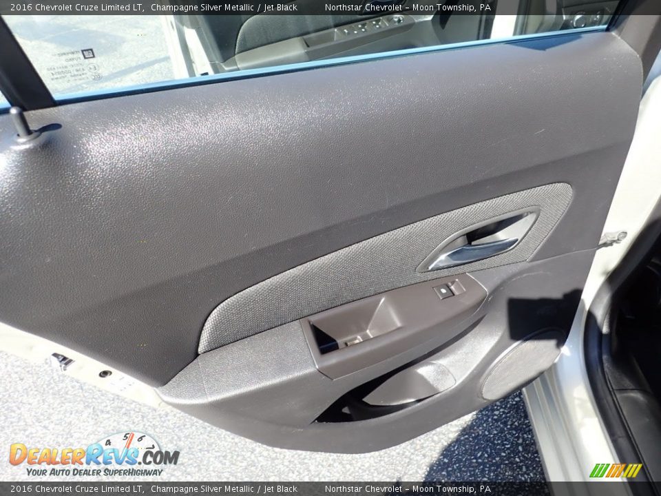 2016 Chevrolet Cruze Limited LT Champagne Silver Metallic / Jet Black Photo #23