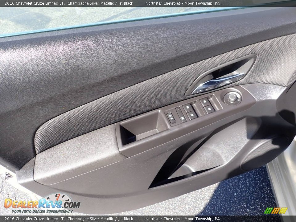 2016 Chevrolet Cruze Limited LT Champagne Silver Metallic / Jet Black Photo #24