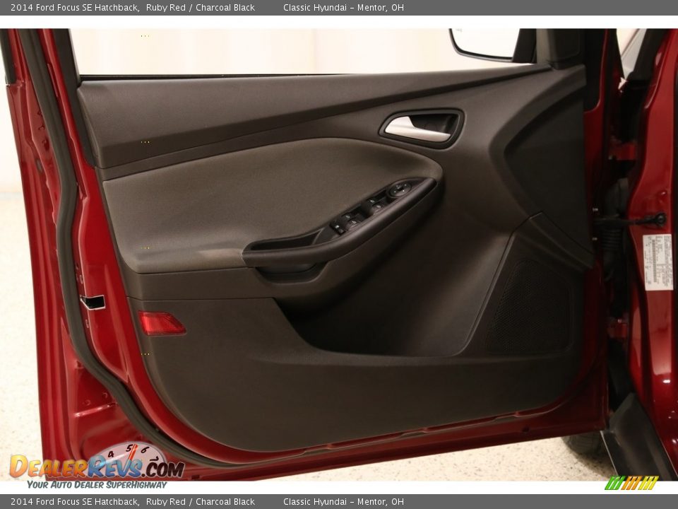 2014 Ford Focus SE Hatchback Ruby Red / Charcoal Black Photo #4