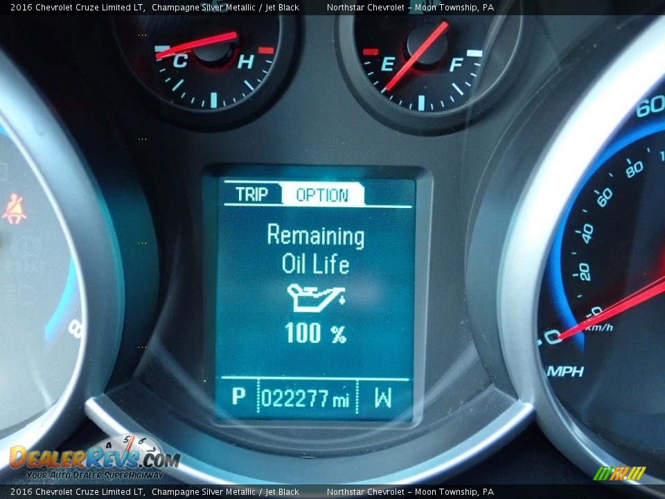 2016 Chevrolet Cruze Limited LT Champagne Silver Metallic / Jet Black Photo #30