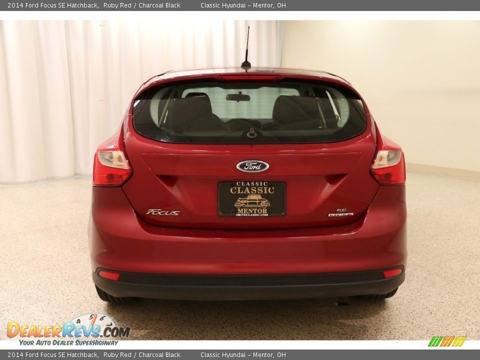 2014 Ford Focus SE Hatchback Ruby Red / Charcoal Black Photo #17
