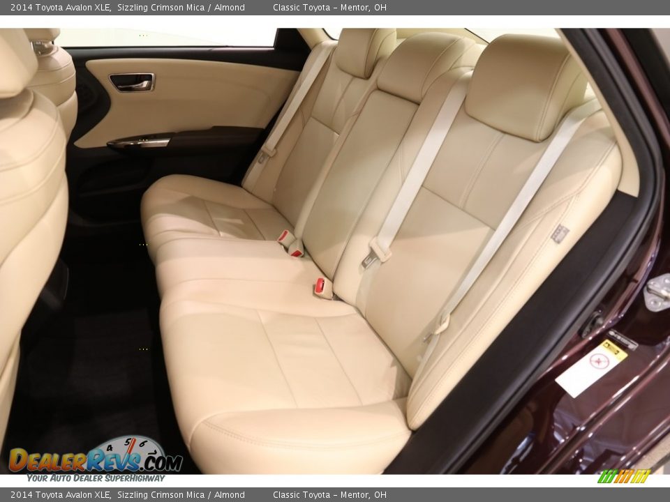 2014 Toyota Avalon XLE Sizzling Crimson Mica / Almond Photo #18