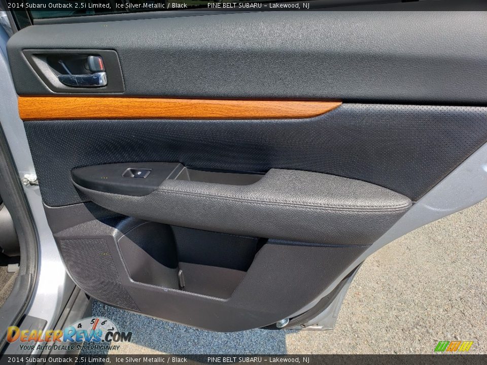 2014 Subaru Outback 2.5i Limited Ice Silver Metallic / Black Photo #16
