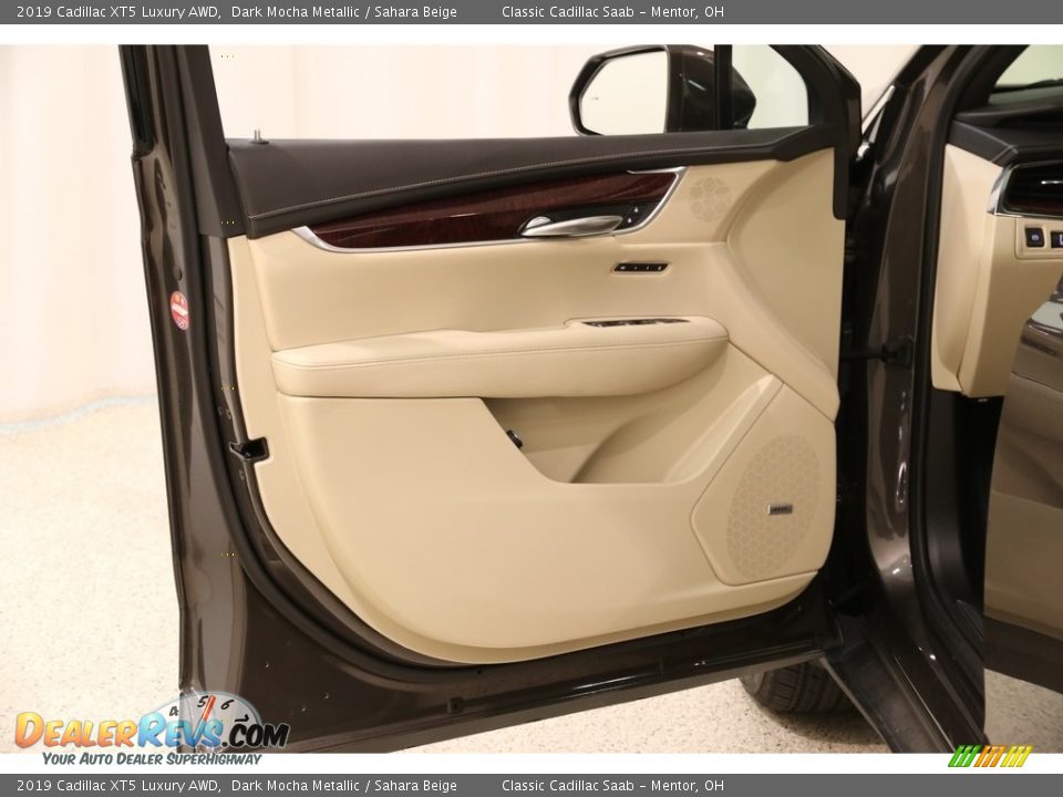 2019 Cadillac XT5 Luxury AWD Dark Mocha Metallic / Sahara Beige Photo #4