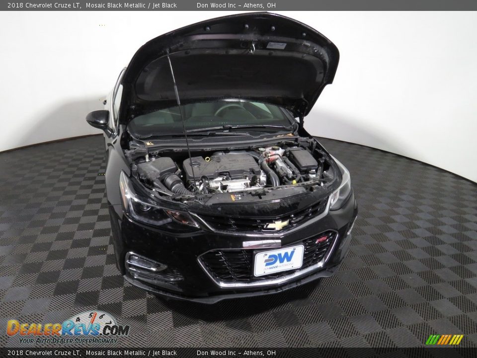 2018 Chevrolet Cruze LT Mosaic Black Metallic / Jet Black Photo #5